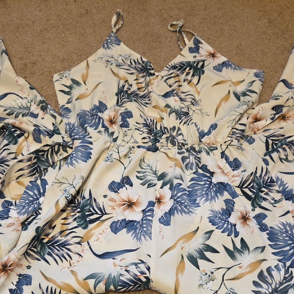 SHEIN Floral Print Jumpsuit in Cream and Blue
